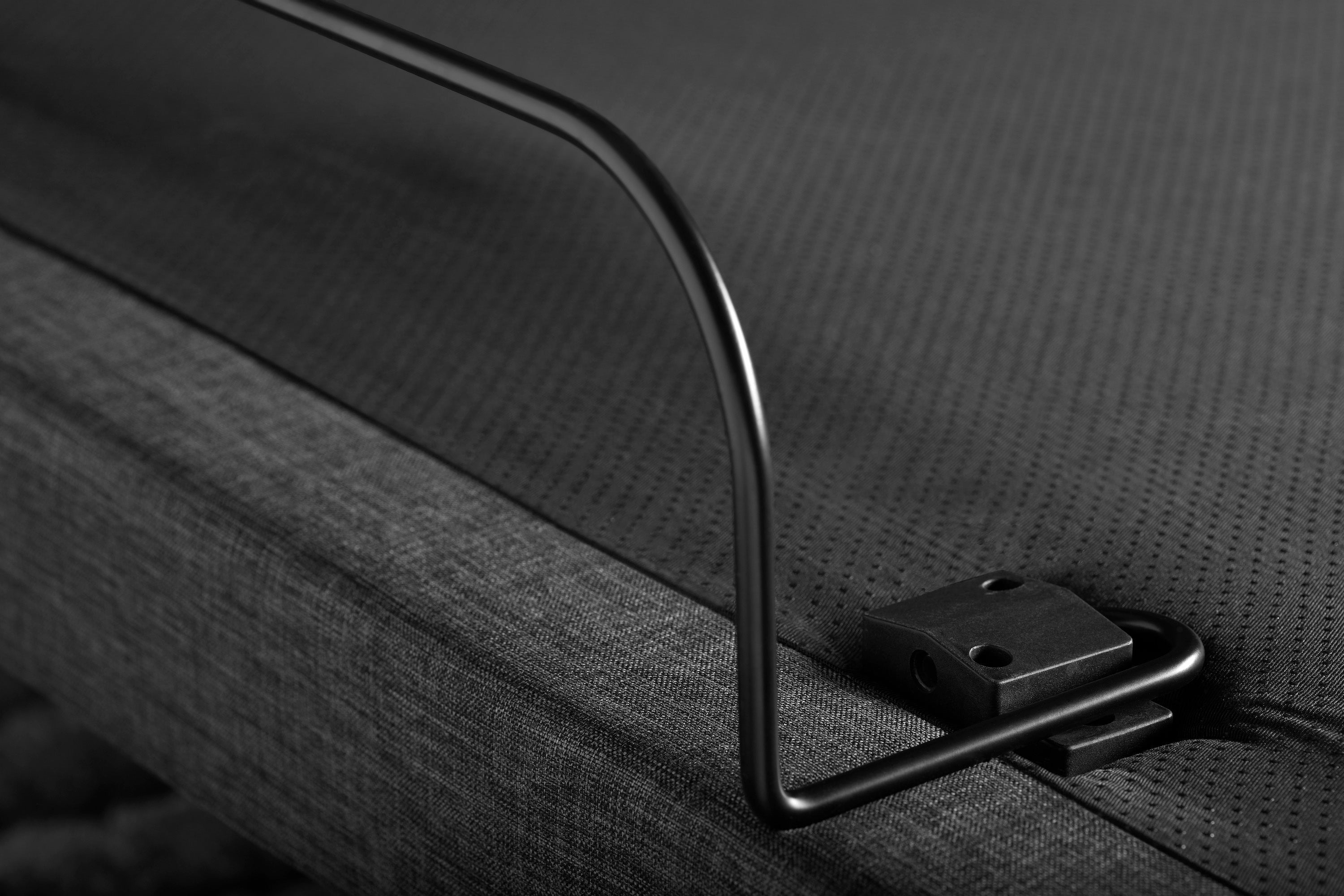 S1000 upholstered deck and steel legs